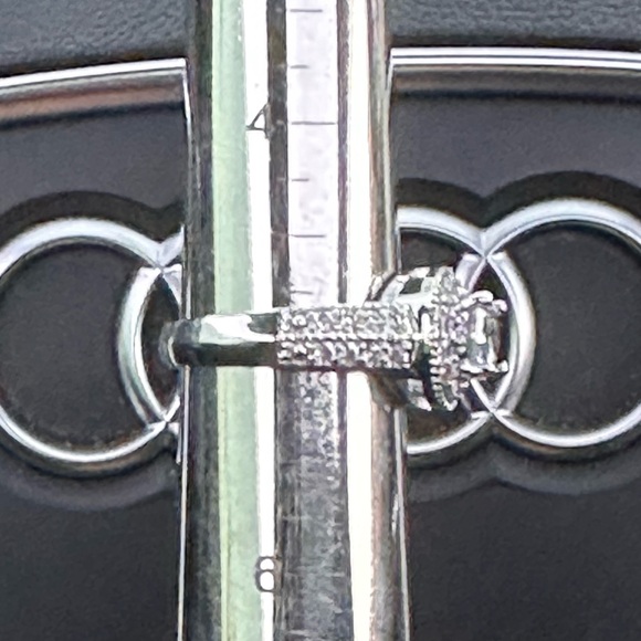 R54. Swarovski Crystal Silver Overlay Wedding engagement Ring - Picture 5 of 5